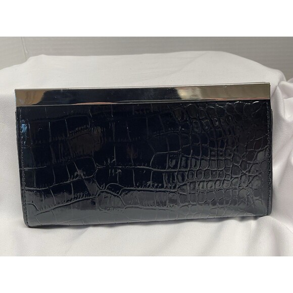 Black Crocodile pattern Leather Clutch with Compartments Preowned - Picture 3 of 9